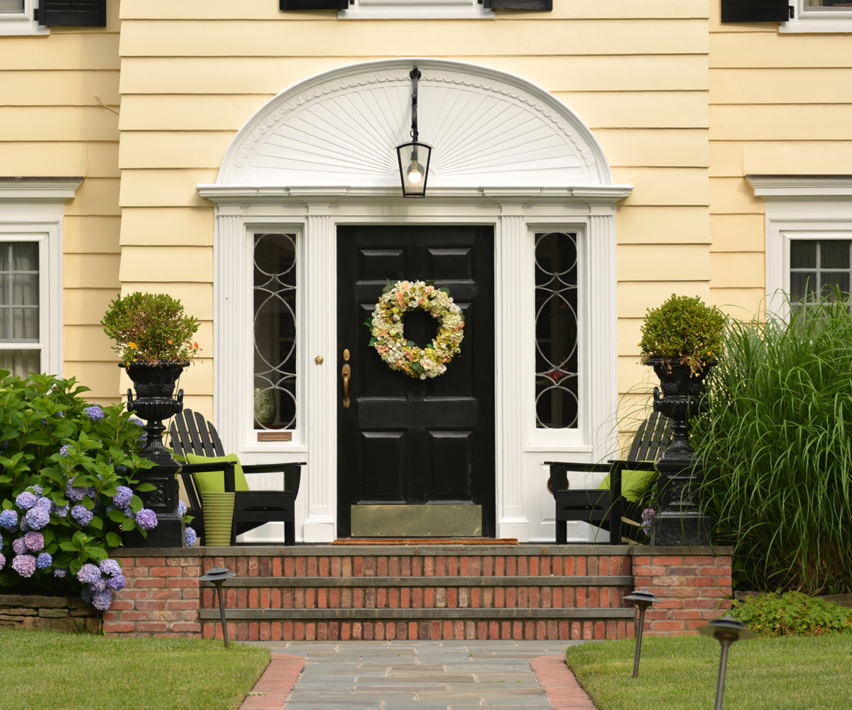 Affordable Ideas to Improve Curb Appeal